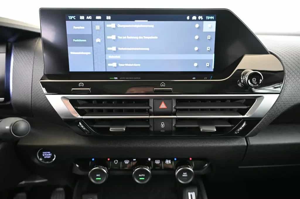 Citroën C4 1.2 PT 130 MAX LED/NAVI/SOUND-PAKET/PANO/H-UP 06/2024-photo-17