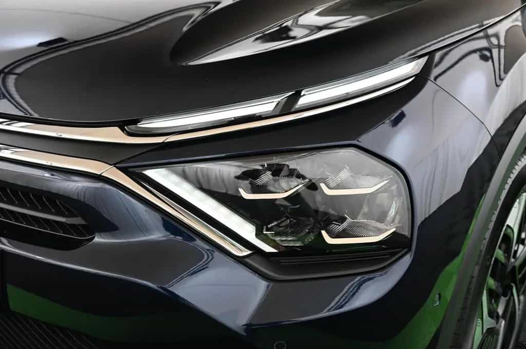 Citroën C4 1.2 PT 130 MAX LED/NAVI/SOUND-PAKET/PANO/H-UP 06/2024-photo-8