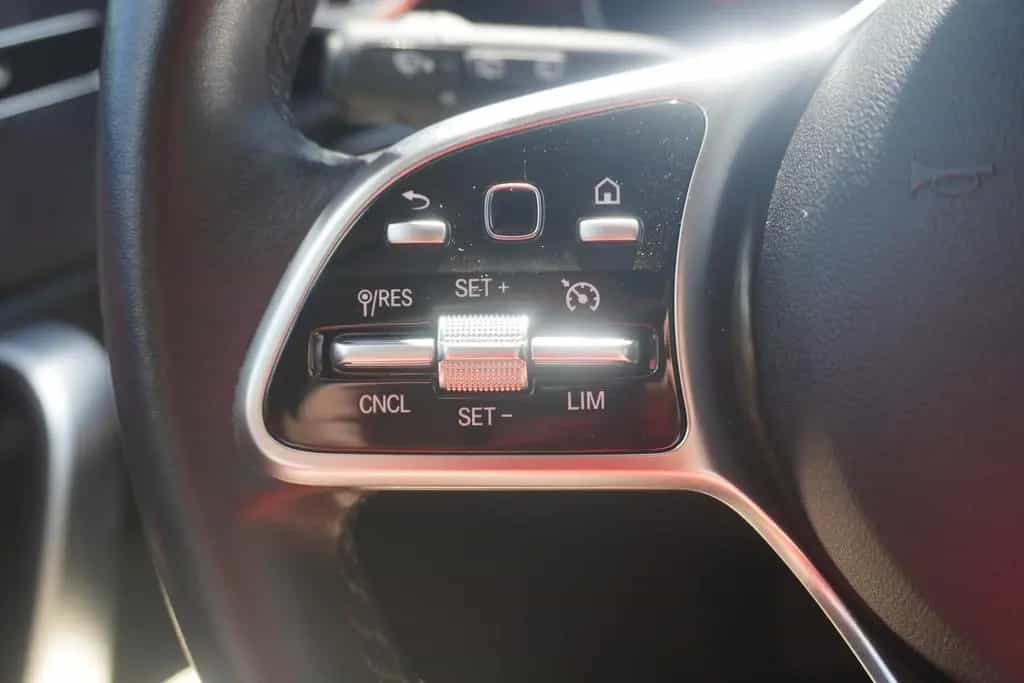 Mercedes-Benz A 180 A180 Progressive LED Navi Totwinkel Kamera Leder 07/2020-photo-31