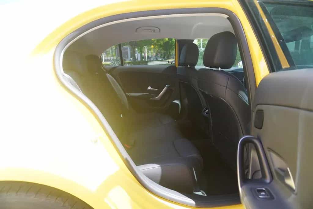 Mercedes-Benz A 180 A180 Progressive LED Navi Totwinkel Kamera Leder 07/2020-photo-37