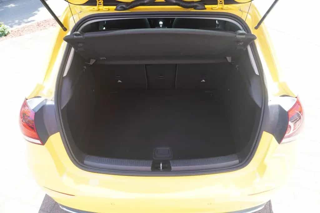 Mercedes-Benz A 180 A180 Progressive LED Navi Totwinkel Kamera Leder 07/2020-photo-39