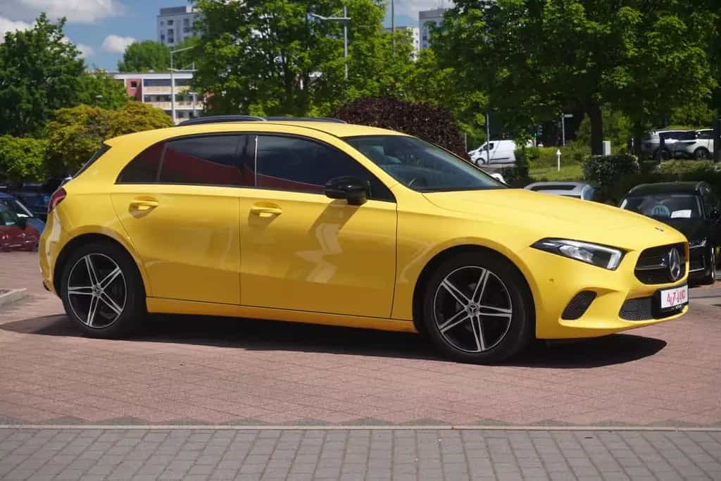 Mercedes-Benz A 180 A180 Progressive LED Navi Totwinkel Kamera Leder 07/2020-photo-4