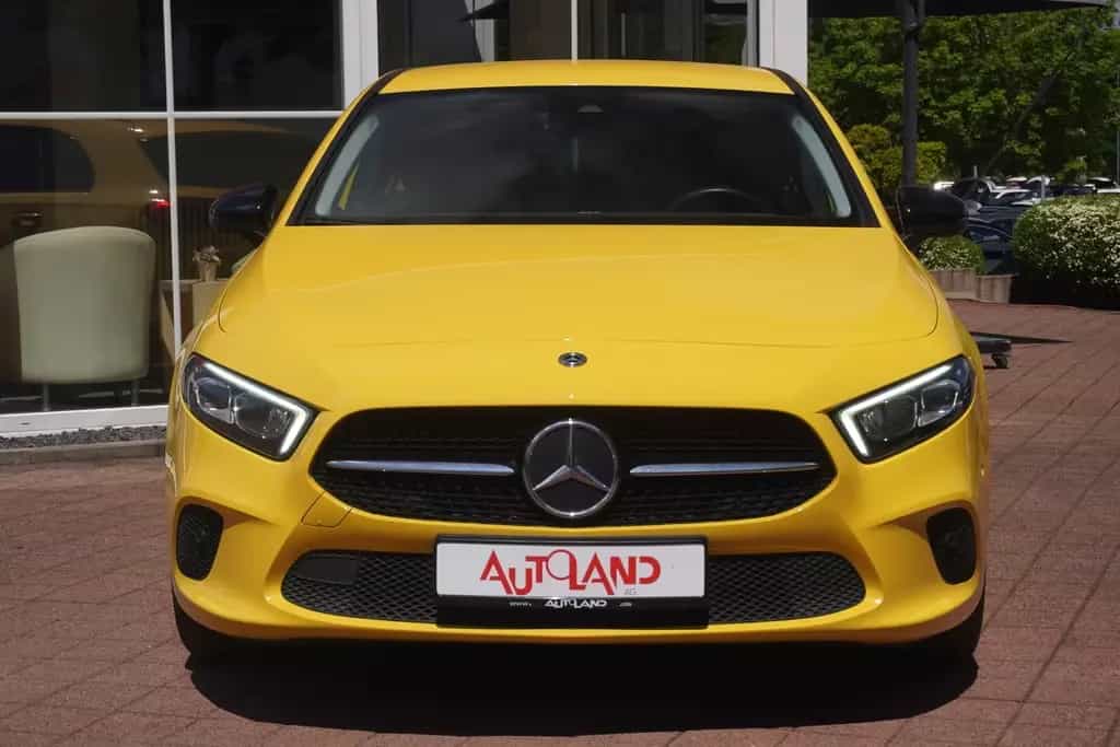 Mercedes-Benz A 180 A180 Progressive LED Navi Totwinkel Kamera Leder 07/2020-photo-5