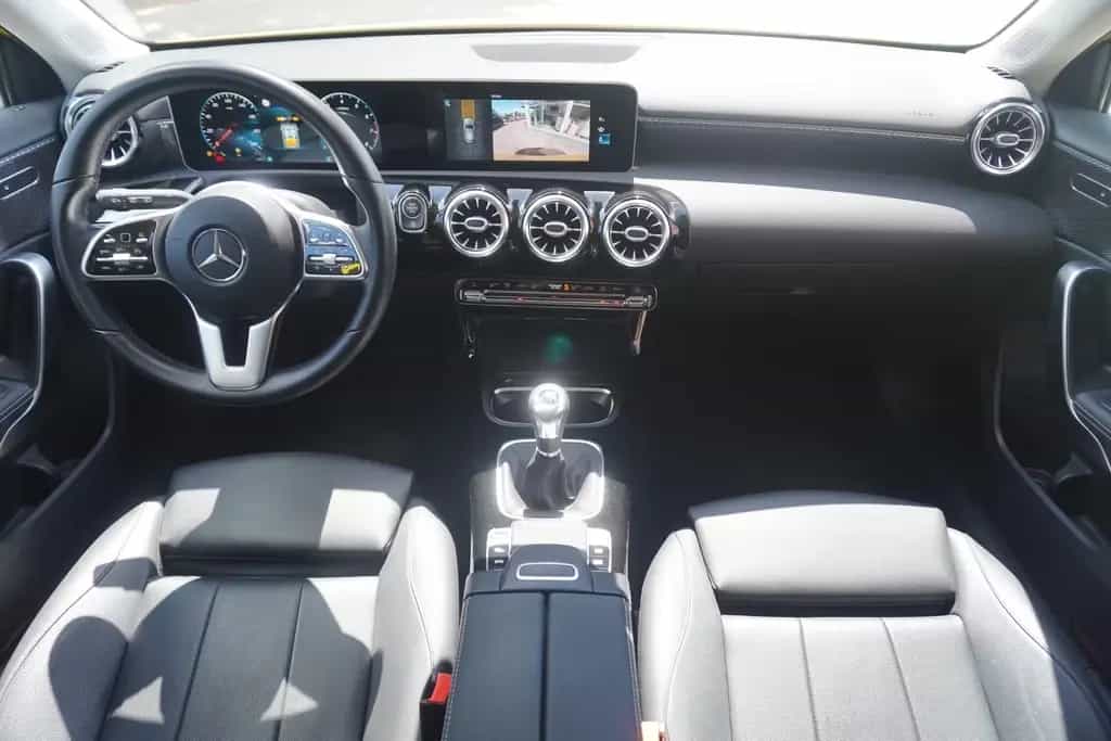 Mercedes-Benz A 180 A180 Progressive LED Navi Totwinkel Kamera Leder 07/2020-photo-7