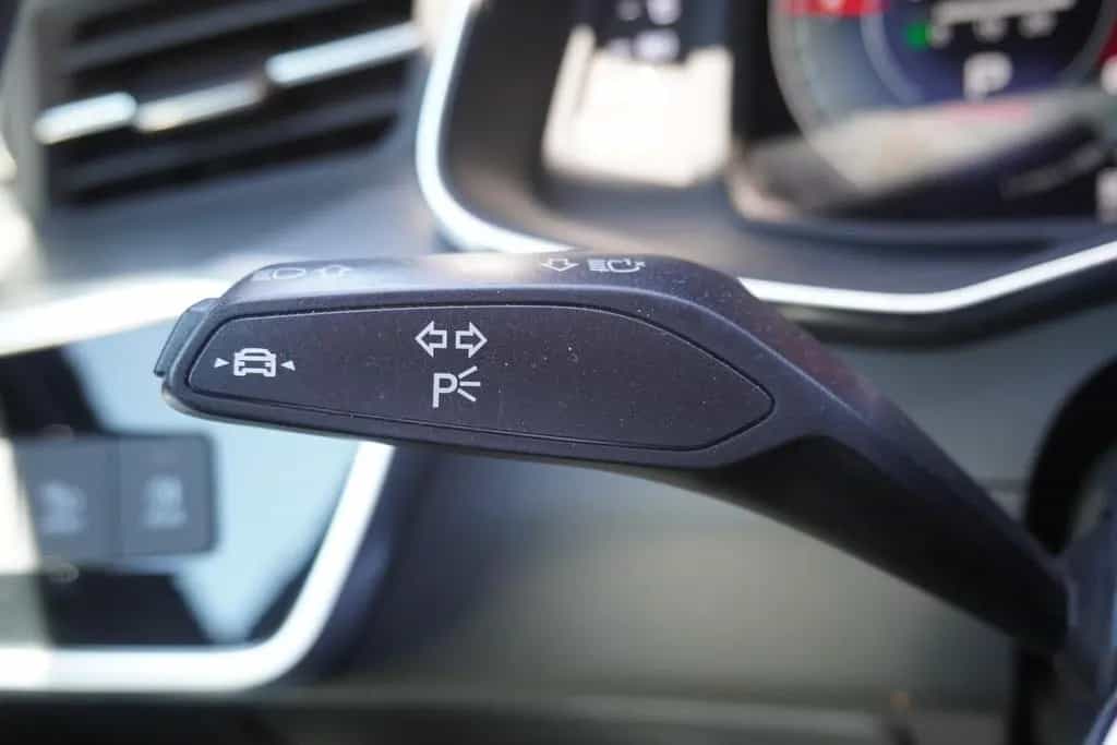Audi A6 Avant 40 2.0 TDI design LED Navi ACC Kamera 03/2021-photo-21