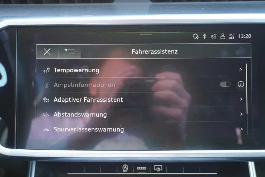 Audi A6 Avant 40 2.0 TDI design LED Navi ACC Kamera 03/2021-photo-25