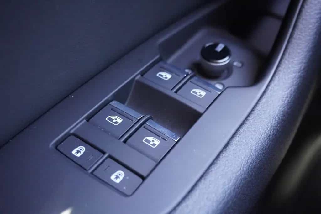 Audi A6 Avant 40 2.0 TDI design LED Navi ACC Kamera 03/2021-photo-28