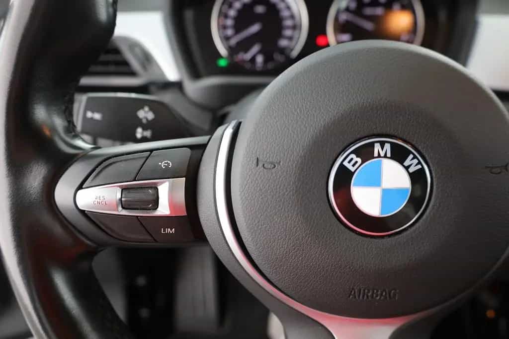BMW X2 18iA Advantage LED Navi Sitzheizung Kamera 09/2023-photo-14