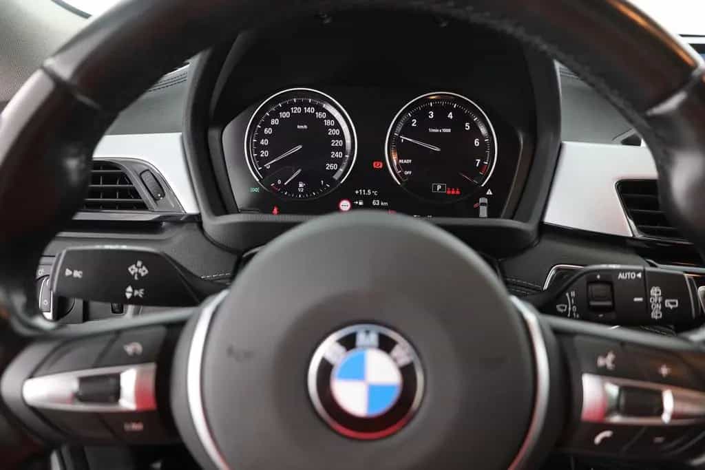 BMW X2 18iA Advantage LED Navi Sitzheizung Kamera 09/2023-photo-16