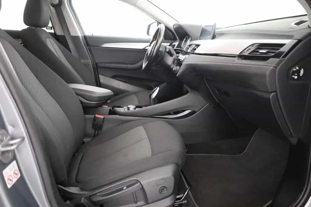 BMW X2 18iA Advantage LED Navi Sitzheizung Kamera 09/2023-photo-22