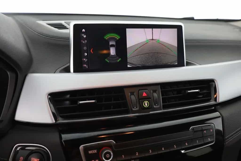BMW X2 18iA Advantage LED Navi Sitzheizung Kamera 09/2023-photo-25