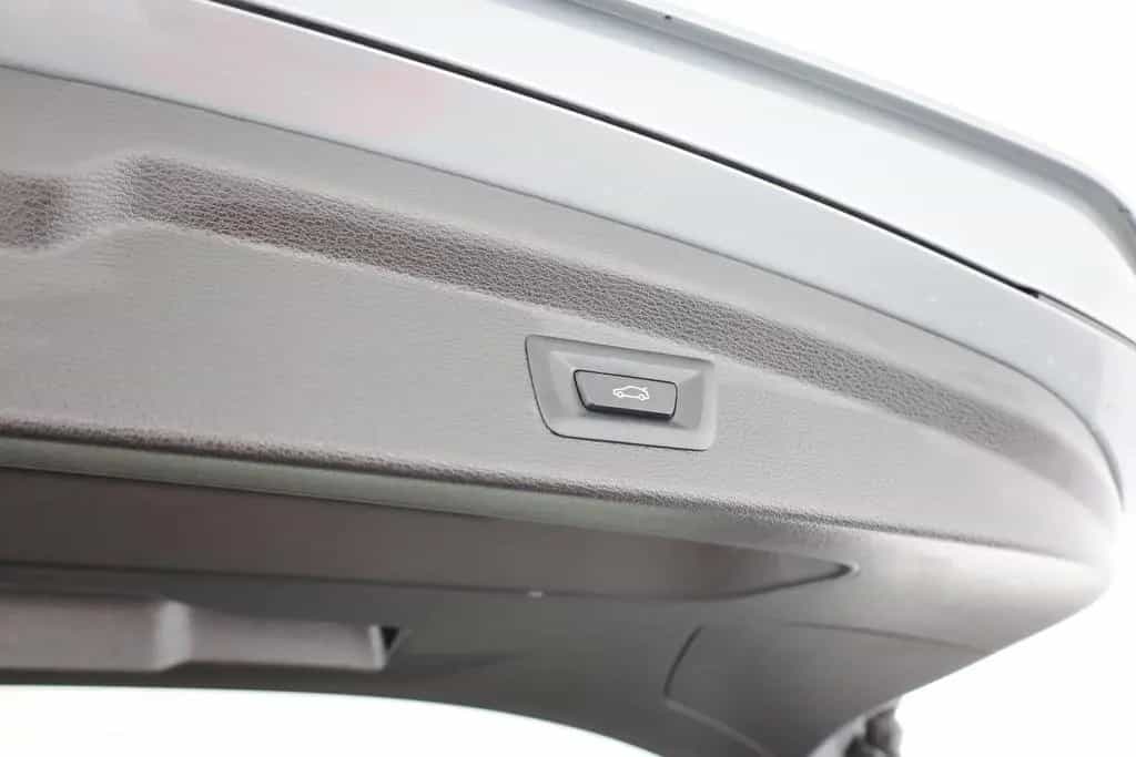 BMW X2 18iA Advantage LED Navi Sitzheizung Kamera 09/2023-photo-26