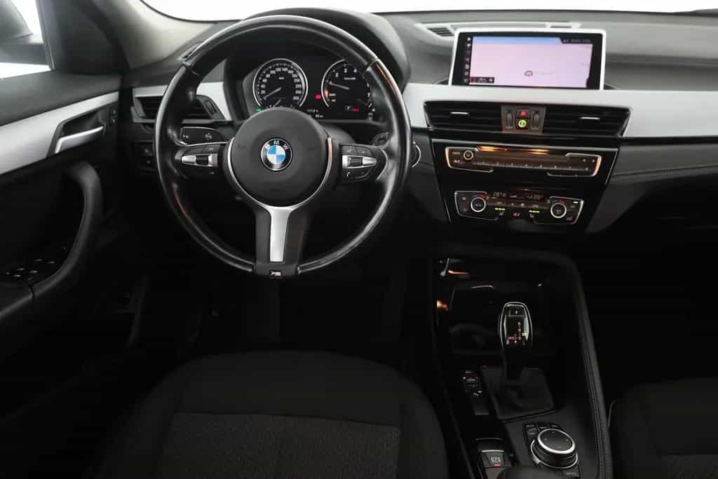 BMW X2 18iA Advantage LED Navi Sitzheizung Kamera 09/2023-photo-9