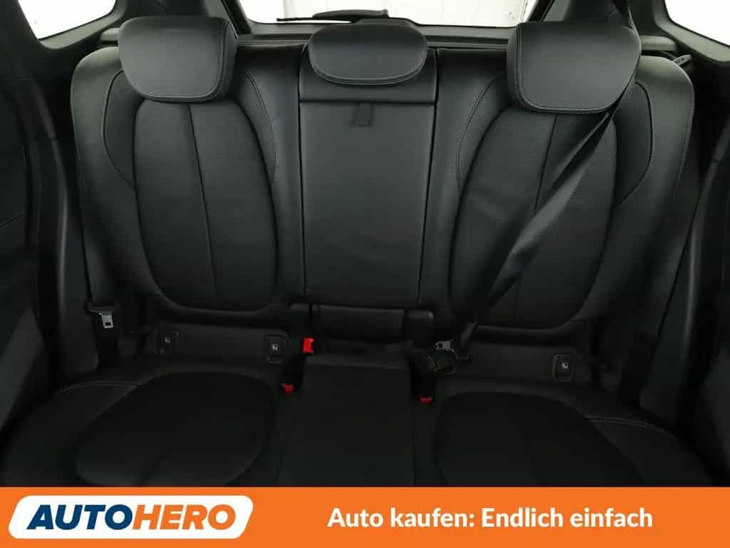 BMW X1 xDrive 20d Sport Line Aut.*NAV*LED*TEMPO*SHZ*PDC 09/2017-photo-15