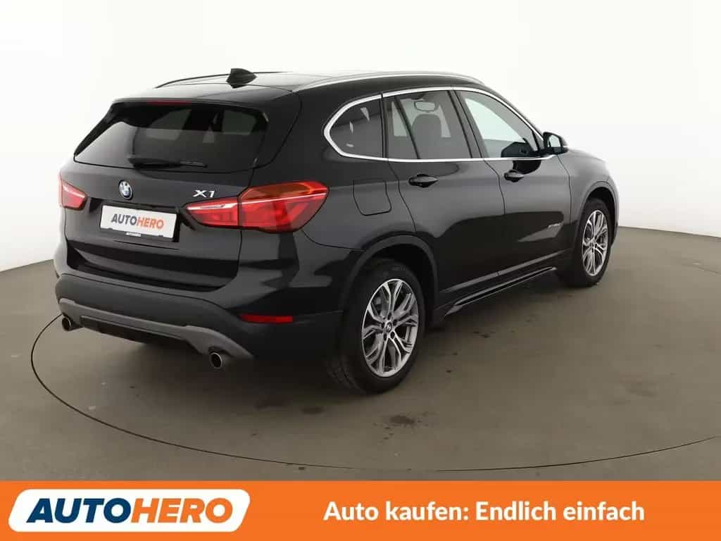 BMW X1 xDrive 20d Sport Line Aut.*NAV*LED*TEMPO*SHZ*PDC 09/2017-photo-5