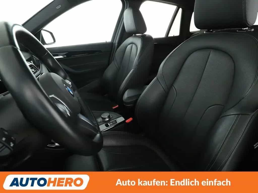 BMW X1 xDrive 20d Sport Line Aut.*NAV*LED*TEMPO*SHZ*PDC 09/2017-photo-9