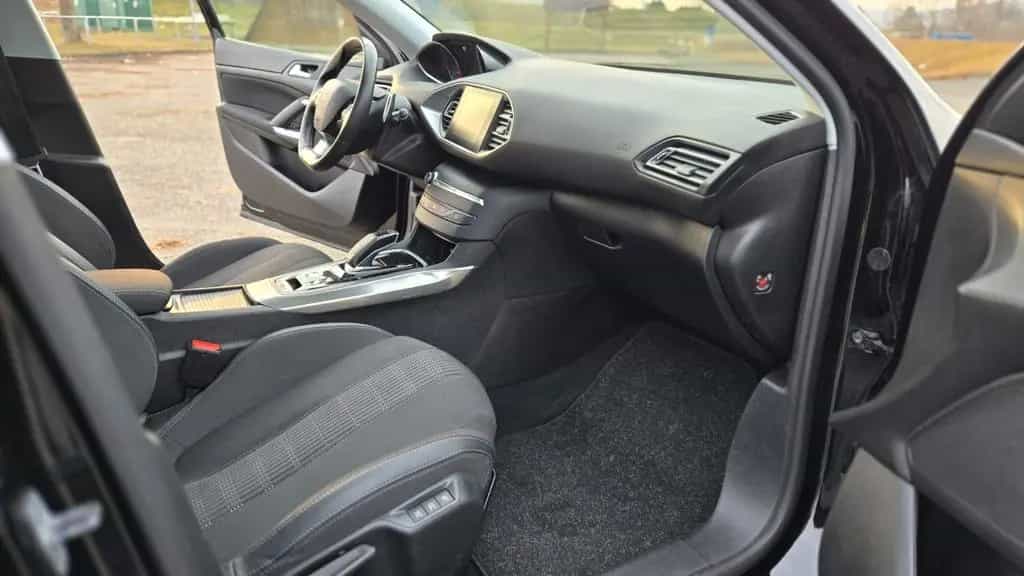 Peugeot 308 SW Allure 10/2019-photo-15