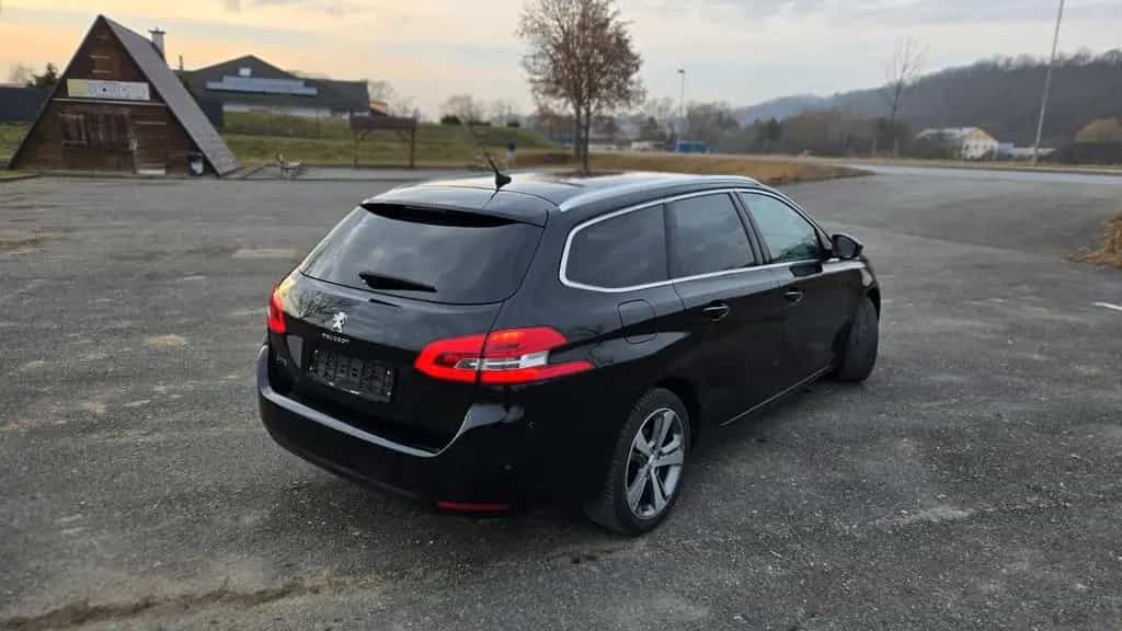 Peugeot 308 SW Allure 10/2019-photo-4