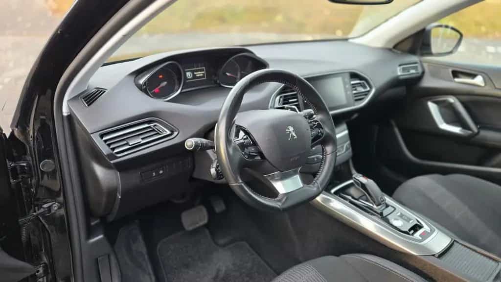 Peugeot 308 SW Allure 10/2019-photo-8