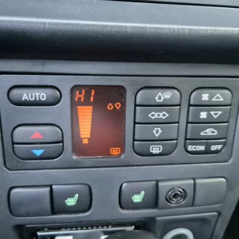 Saab 900 2.0 S 91000 KM AUTOM- ALU KLIMAAUTOMATIK 04/1996-photo-9