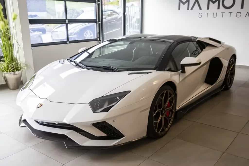 Lamborghini Aventador Ultimae Roadster 1of 250 full CARBON 03/2023-photo-1