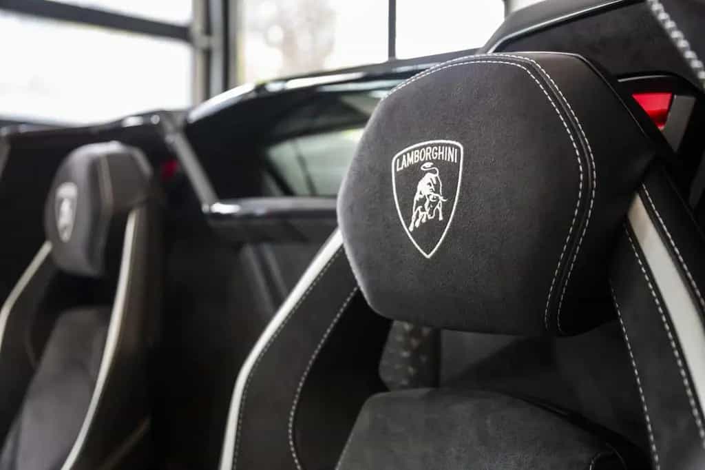 Lamborghini Aventador Ultimae Roadster 1of 250 full CARBON 03/2023-photo-22