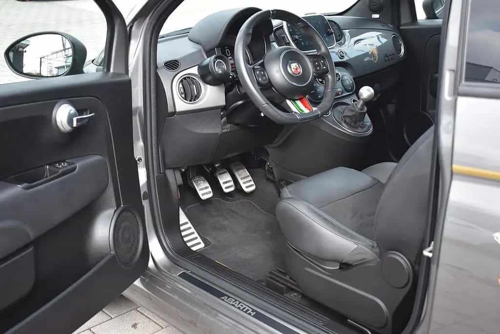 Abarth 595 1.4  595 Scorpioneoro 1 of 2000 05/2021-photo-17