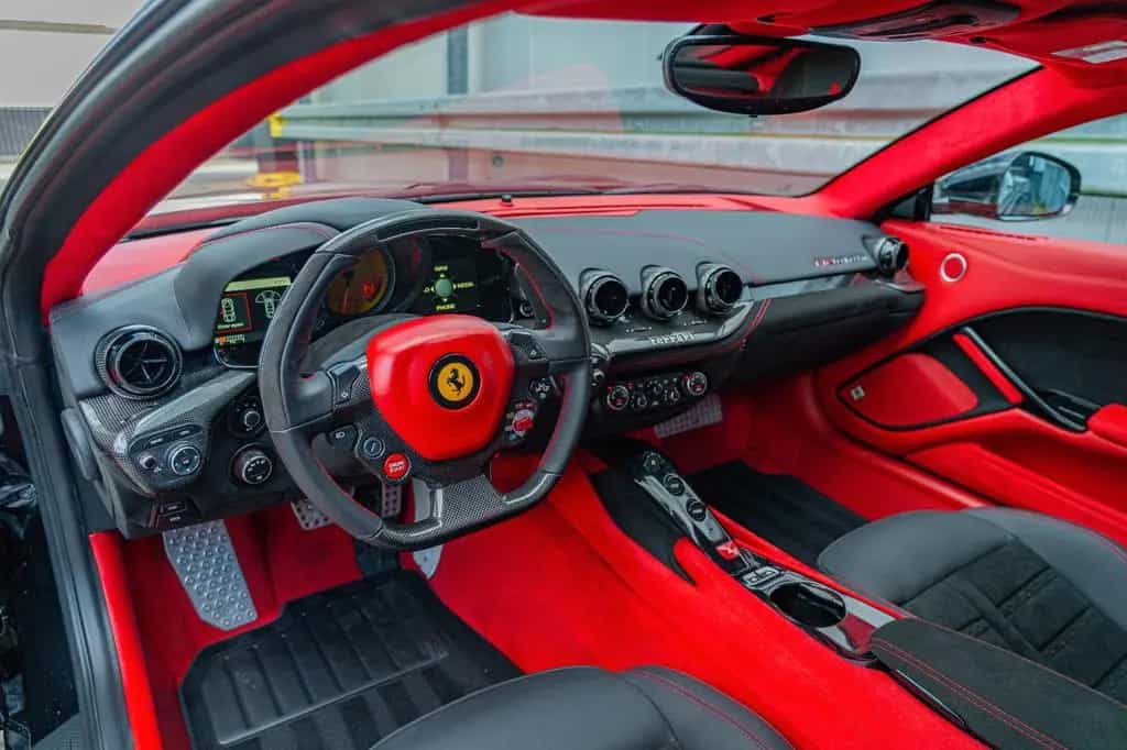 Ferrari F12 Berlinetta *ALCANTARA*CUSTOM*CARBON* 02/2012-photo-16