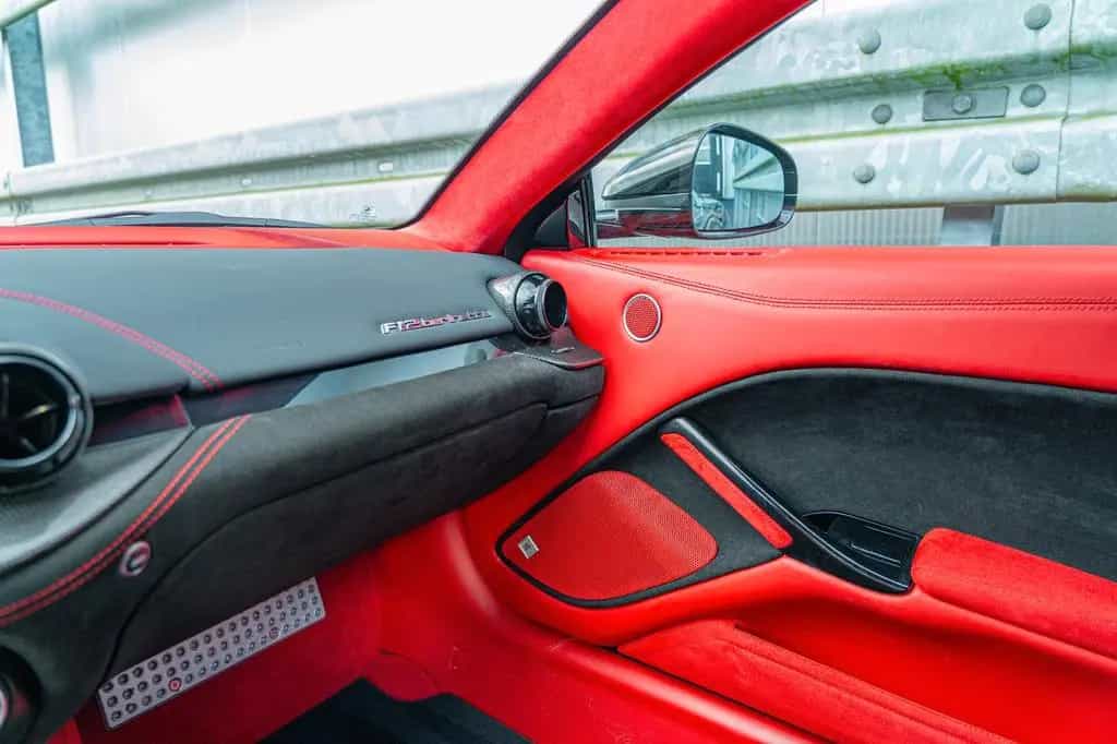 Ferrari F12 Berlinetta *ALCANTARA*CUSTOM*CARBON* 02/2012-photo-26