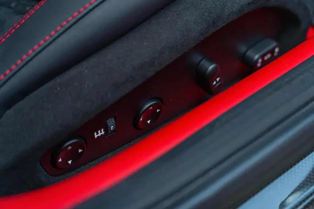 Ferrari F12 Berlinetta *ALCANTARA*CUSTOM*CARBON* 02/2012-photo-34