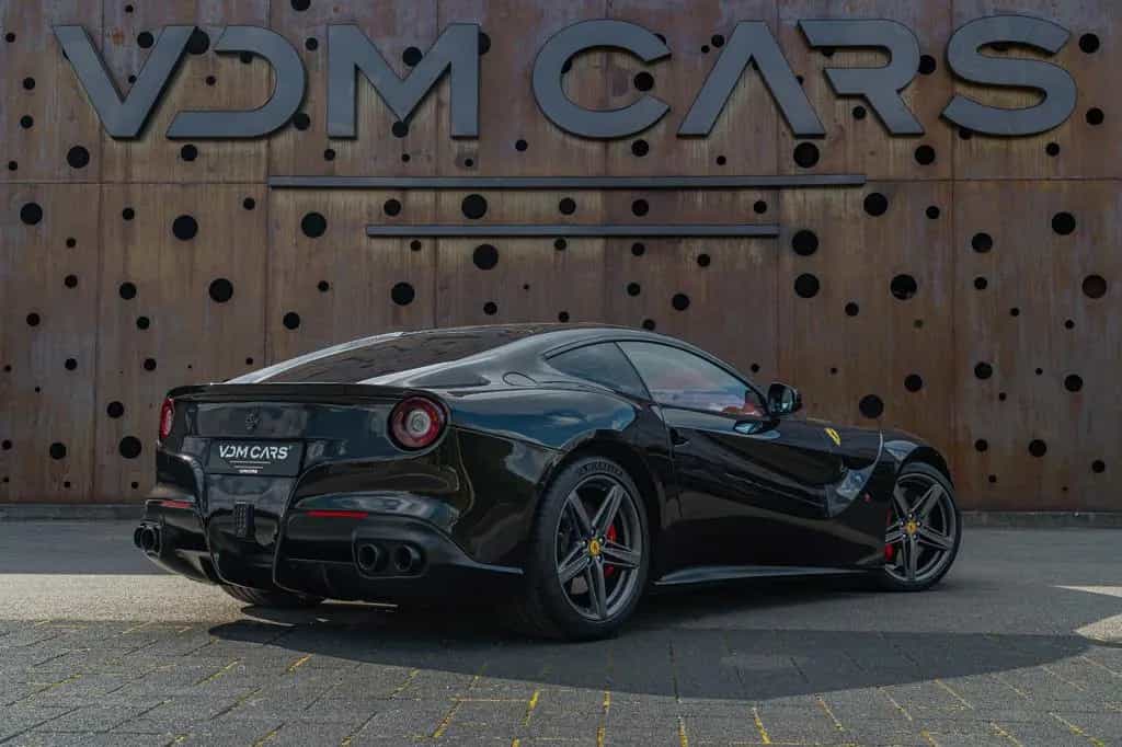 Ferrari F12 Berlinetta *ALCANTARA*CUSTOM*CARBON* 02/2012-photo-3