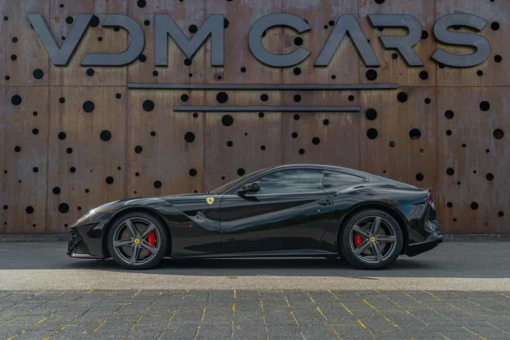 Ferrari F12 Berlinetta *ALCANTARA*CUSTOM*CARBON* 02/2012-photo-5