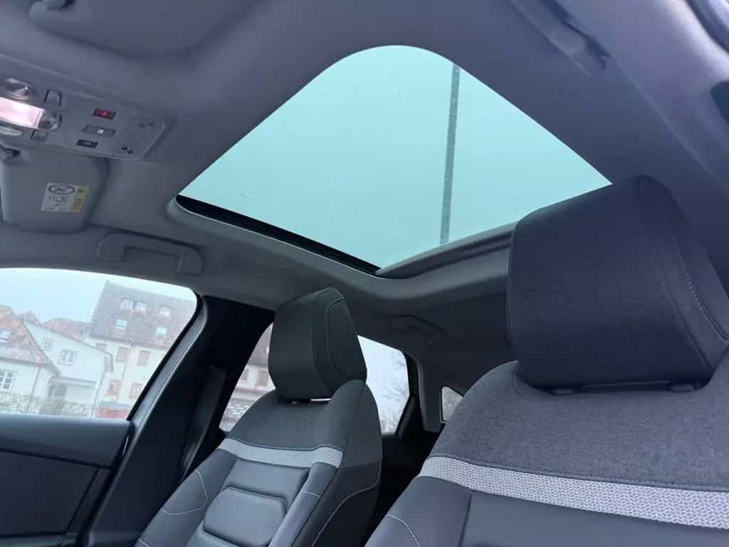 Citroën C4 Lim. 1.2 Shine/Autom./360Kamera/Schiebedach 08/2023-photo-11