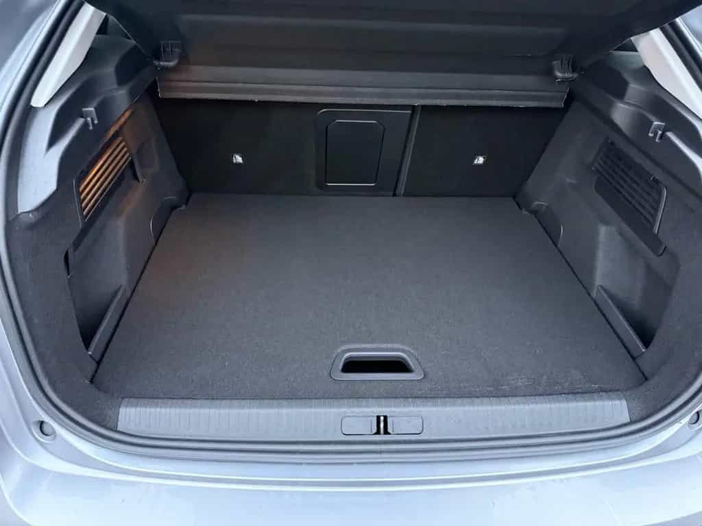 Citroën C4 Lim. 1.2 Shine/Autom./360Kamera/Schiebedach 08/2023-photo-18