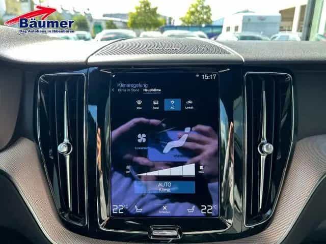 Volvo XC60 B5 Diesel Geartronic AWD R-Design *Standhzg 08/2021-photo-17