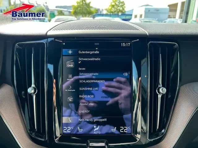 Volvo XC60 B5 Diesel Geartronic AWD R-Design *Standhzg 08/2021-photo-21