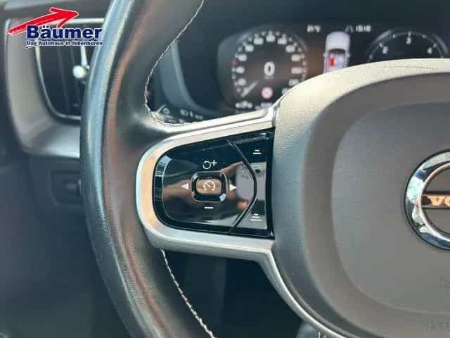 Volvo XC60 B5 Diesel Geartronic AWD R-Design *Standhzg 08/2021-photo-28