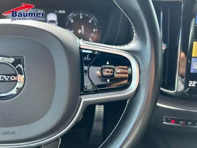 Volvo XC60 B5 Diesel Geartronic AWD R-Design *Standhzg 08/2021-photo-29