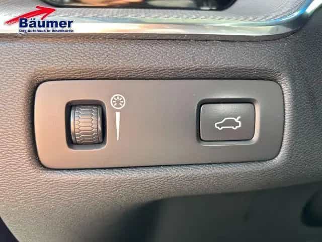 Volvo XC60 B5 Diesel Geartronic AWD R-Design *Standhzg 08/2021-photo-32