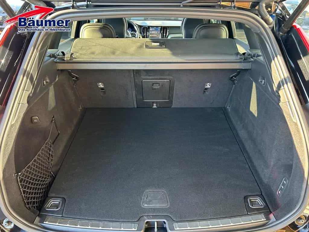 Volvo XC60 B4 Diesel Ultimate Dark AWD Geartronic +AHK 12/2023-photo-14