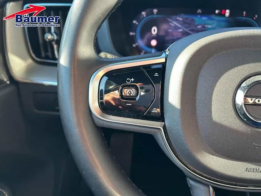 Volvo XC60 B4 Diesel Ultimate Dark AWD Geartronic +AHK 12/2023-photo-25