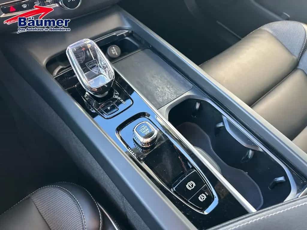 Volvo XC60 B4 Diesel Ultimate Dark AWD Geartronic +AHK 12/2023-photo-30