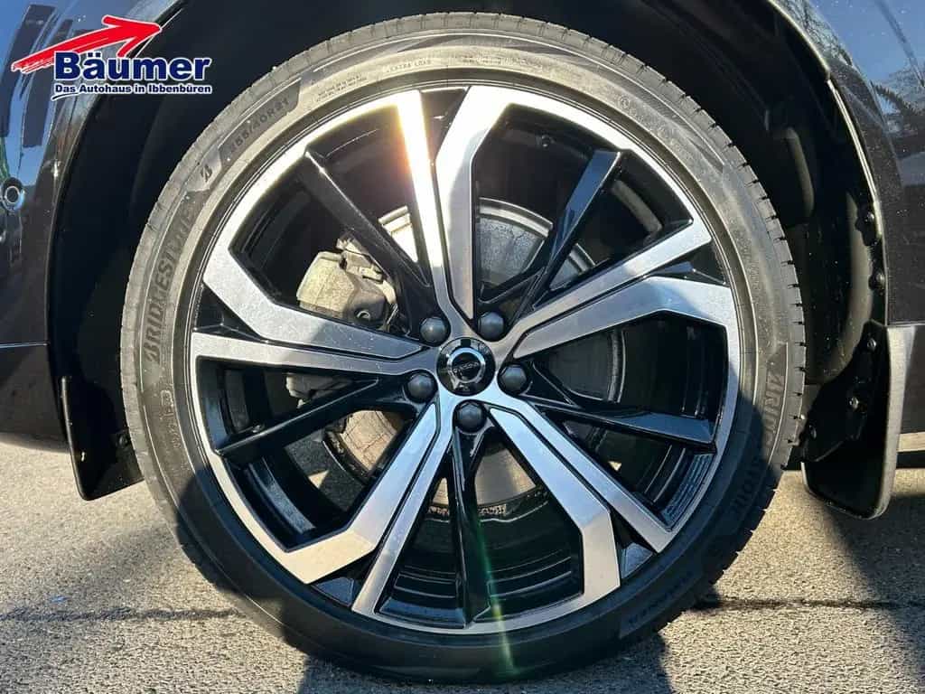 Volvo XC60 B4 Diesel Ultimate Dark AWD Geartronic +AHK 12/2023-photo-9