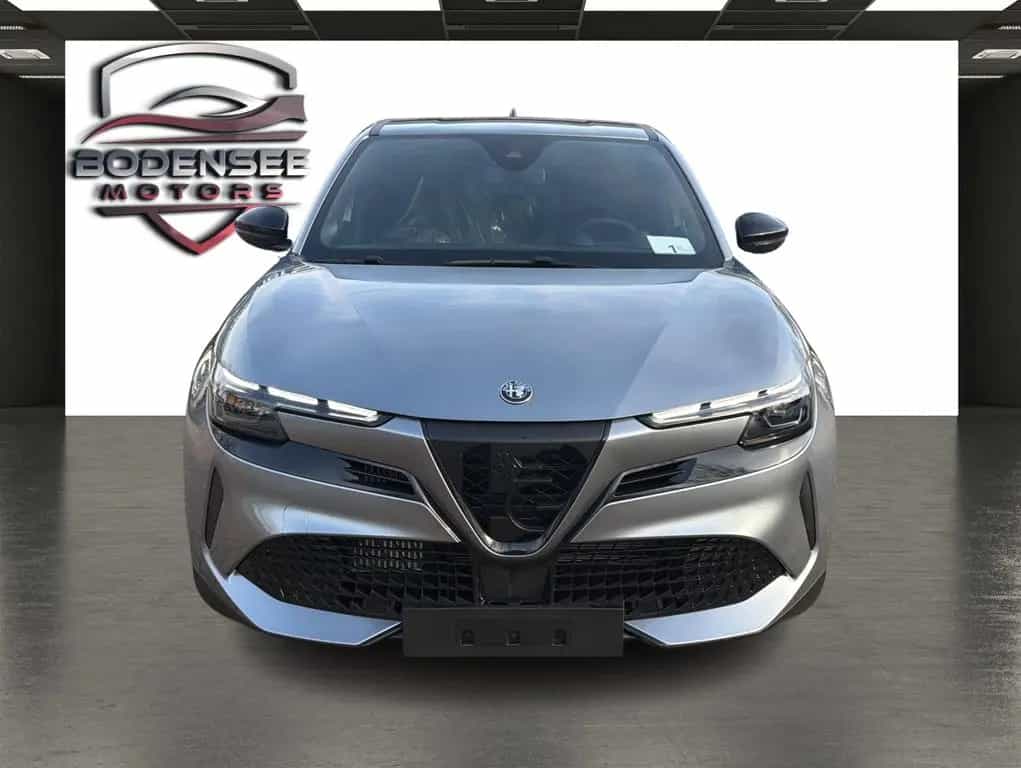 Alfa Romeo Junior Ibrida 1.2 VGT 48V-Hybrid 100 kW Speciale 09/2025-photo-1