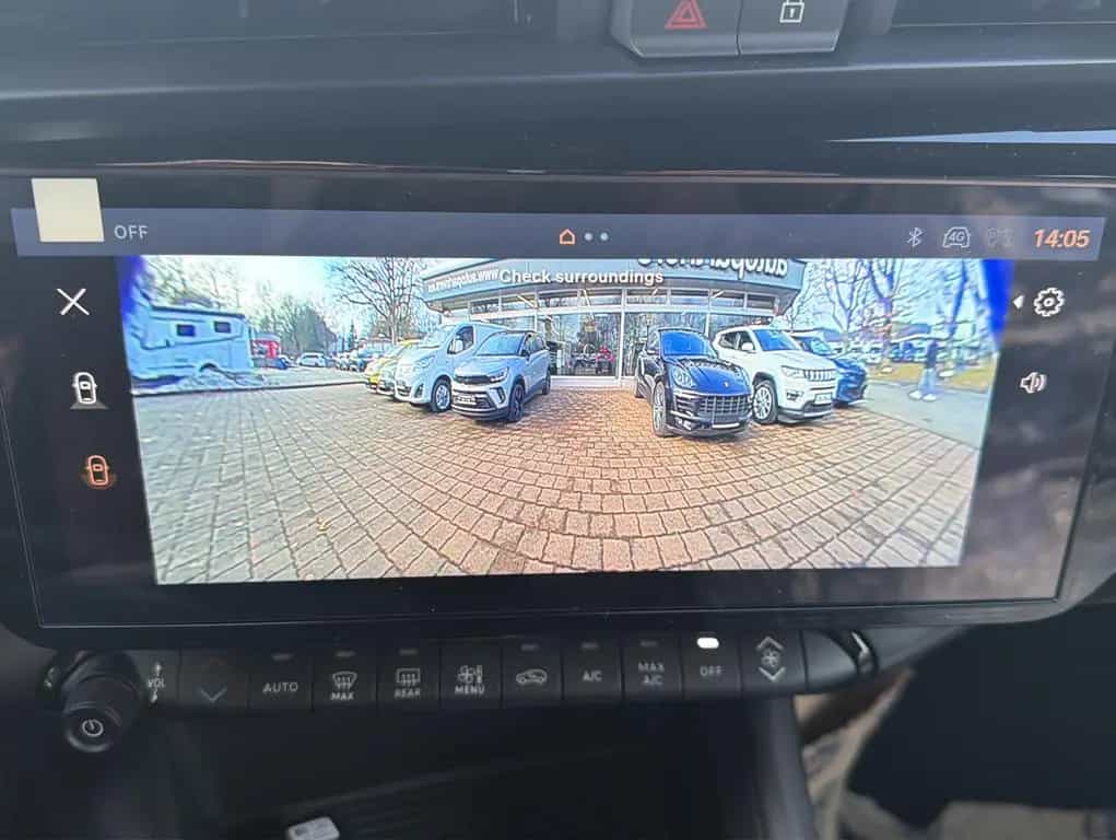 Alfa Romeo Junior Ibrida 1.2 VGT 48V-Hybrid 100 kW Speciale 09/2025-photo-13