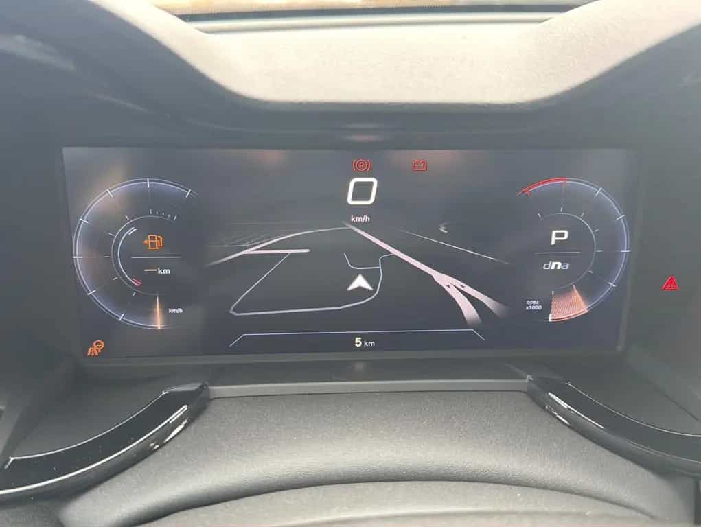 Alfa Romeo Junior Ibrida 1.2 VGT 48V-Hybrid 100 kW Speciale 09/2025-photo-10