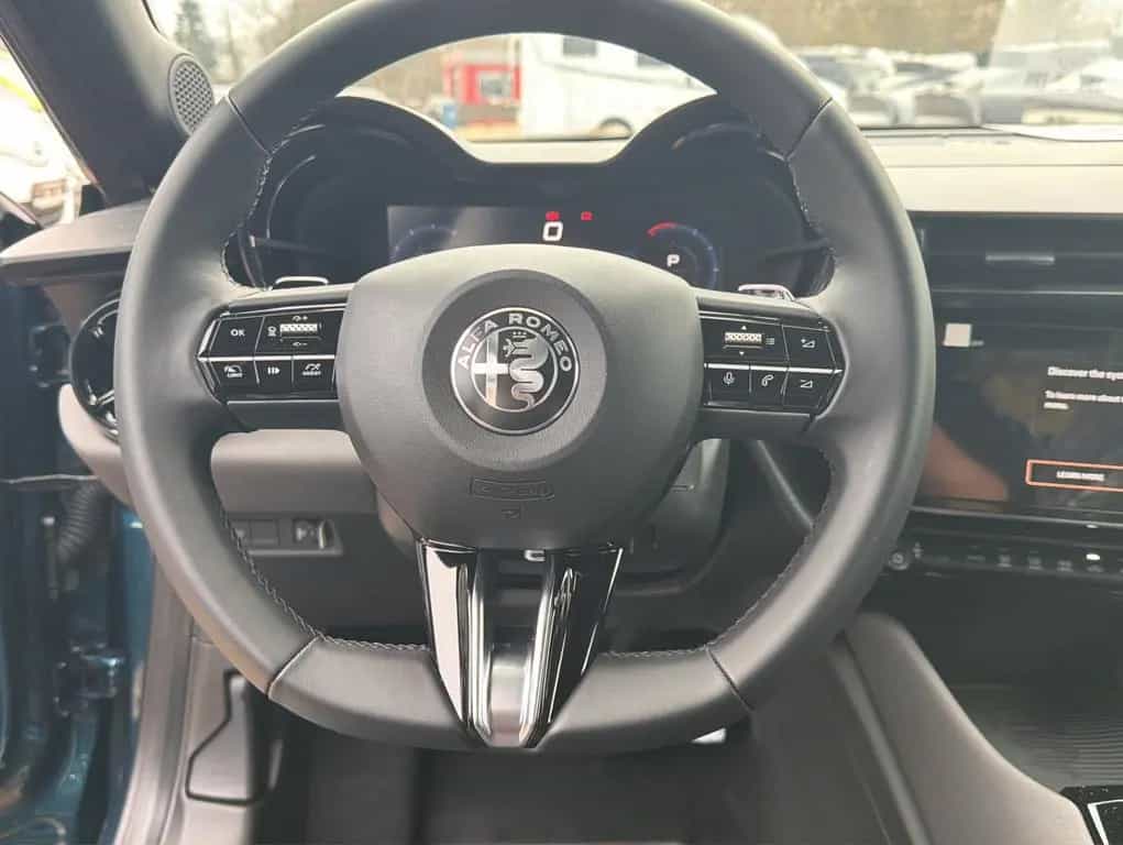 Alfa Romeo Junior Ibrida 1.2 VGT 48V-Hybrid 100 kW Speciale 09/2025-photo-8
