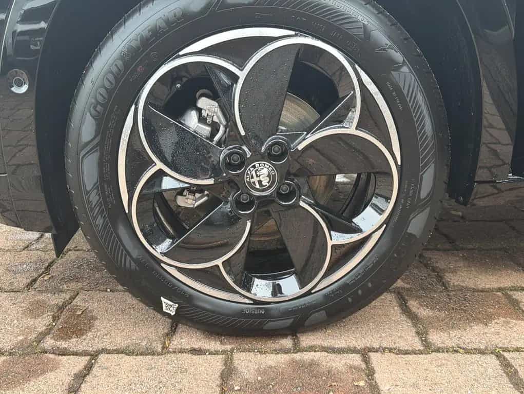 Alfa Romeo Junior Ibrida 1.2 VGT 48V-Hybrid 107 kW Q4, Hybr 09/2025-photo-5