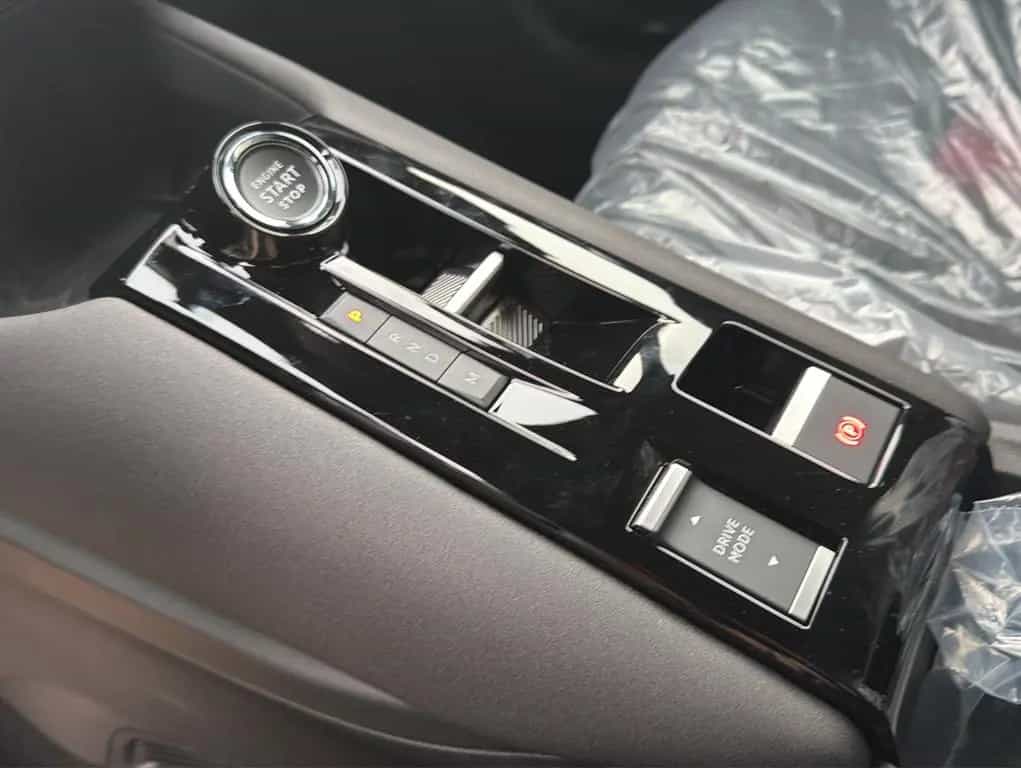 Alfa Romeo Junior Ibrida 1.2 VGT 48V-Hybrid 107 kW Q4, Hybr 09/2025-photo-8
