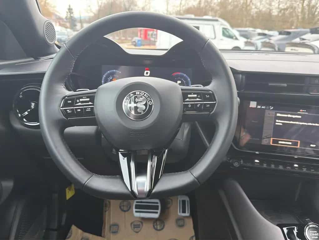 Alfa Romeo Junior Ibrida 1.2 VGT 48V-Hybrid 107 kW Q4, Hybr 09/2025-photo-8